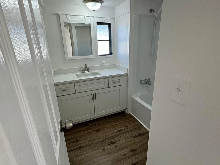 16031 Tulip Tree Dr #8 — Photo 8
