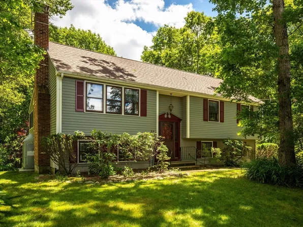 64 Marshall St, Holliston, MA 01746