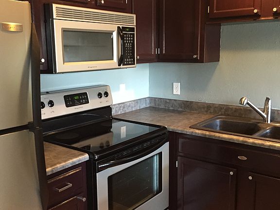 4th image of 11525 N Meridian Ave APT 222