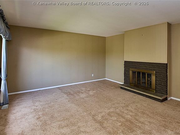 3rd image of 212 Branchfield Dr