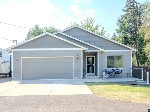 679 W High St, Stayton, OR 97383