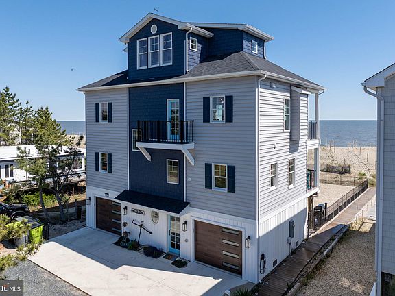 4th image of 402 Bay Front Rd