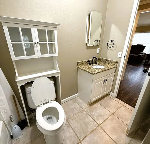 212 Thornton Ln — Photo 17