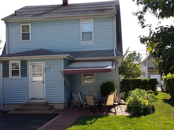 2nd image of 318 S 9th St