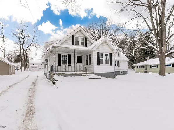 9032 Charles Ct, Twinsburg, OH 44087
