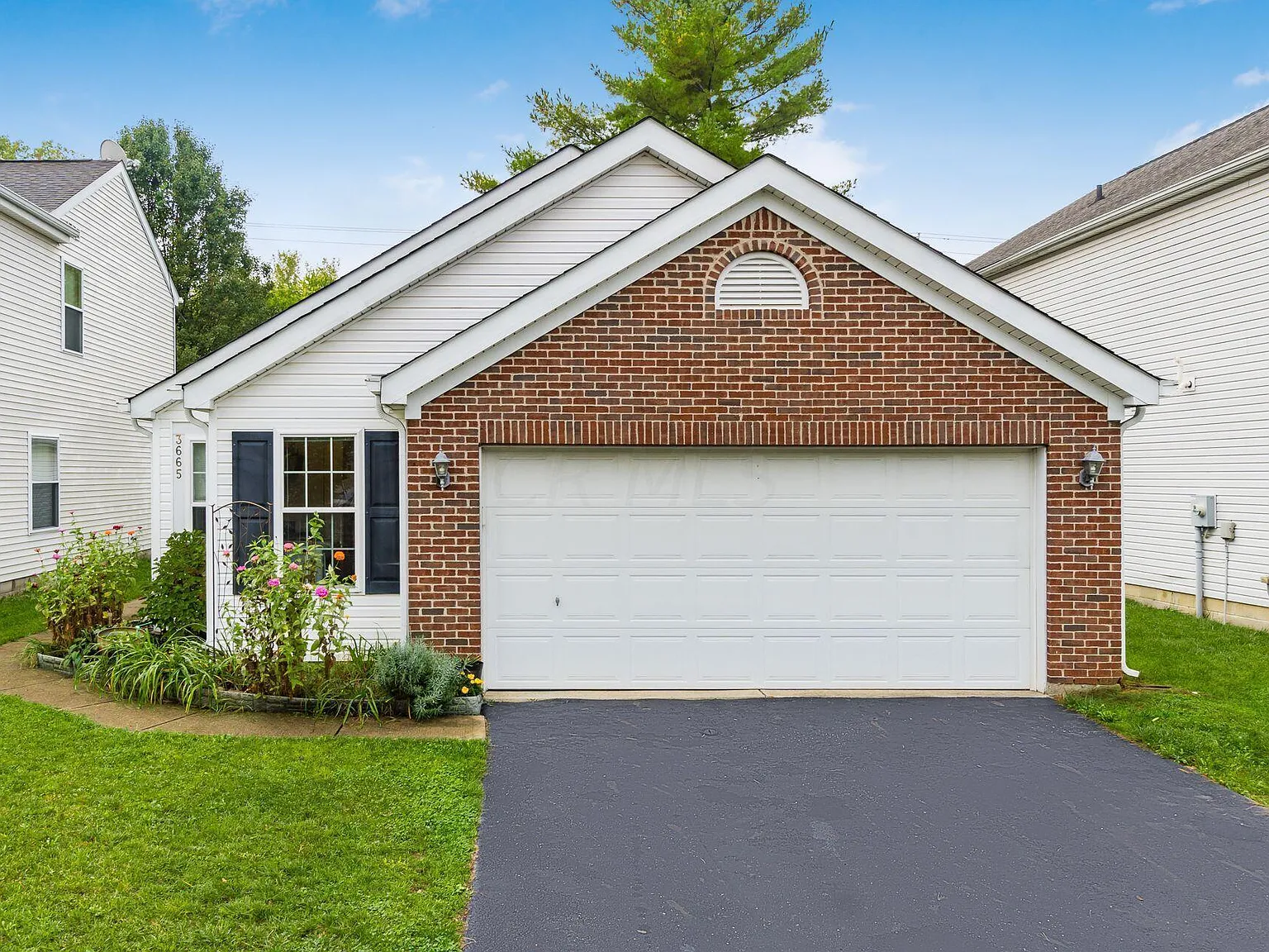 3 bed, 1193 sqft, $1,999 — Photo 3