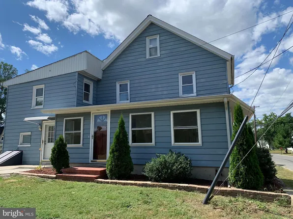 218 Union St, Elmer, NJ 08318