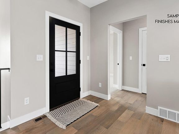 2nd image of 5600 E Saddle Ridge Cir