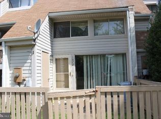 1072 Norwood Ct, Sterling, VA 20164