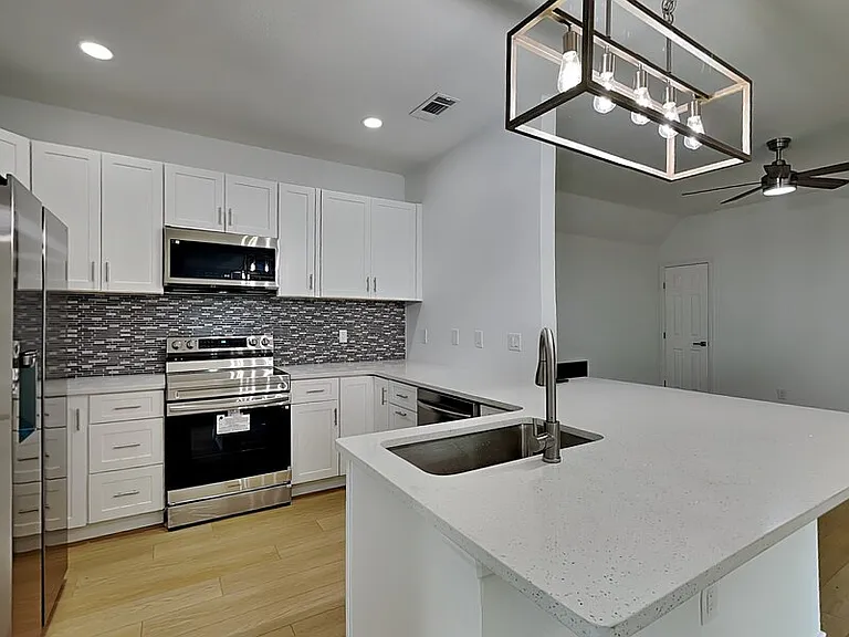 807 Fenet St #A — Photo 4