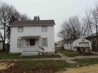 207 S 2nd Ave, Forreston, IL 61030