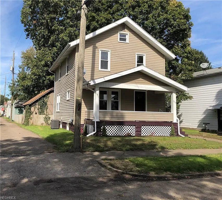 315 Park Ave NW photo 1