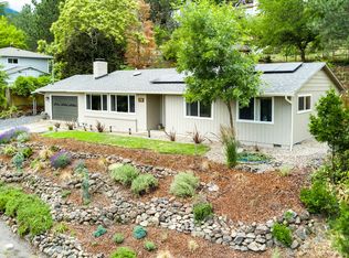 563 Walnut St, Ashland, OR 97520