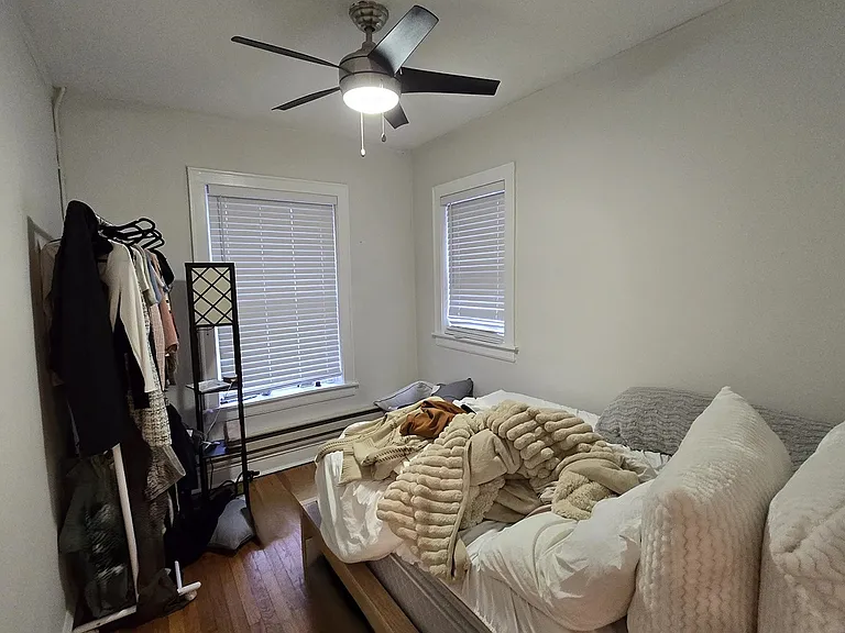 2133 W Giddings St #3 — Photo 5