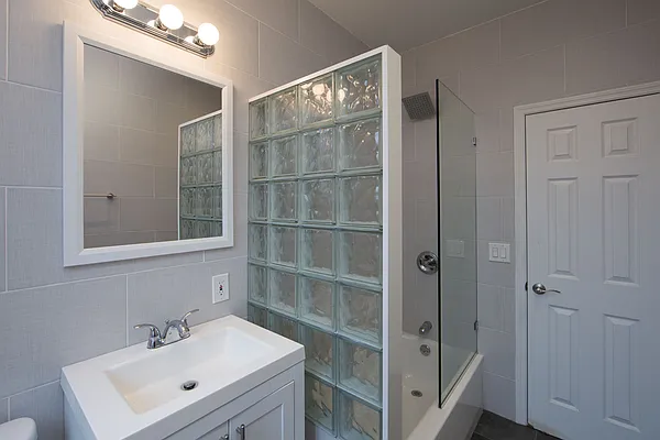 Rented by Kaden Realty | media 9