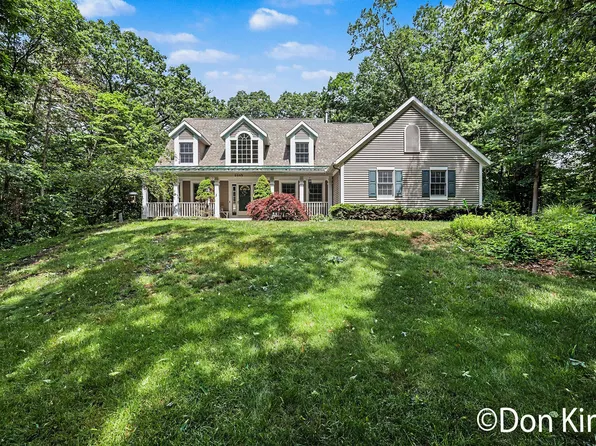 5395 Double Eagle Dr NE, Comstock Park, MI 49321