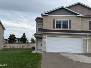 819 Bremner Ave NE, Bismarck, ND 58503