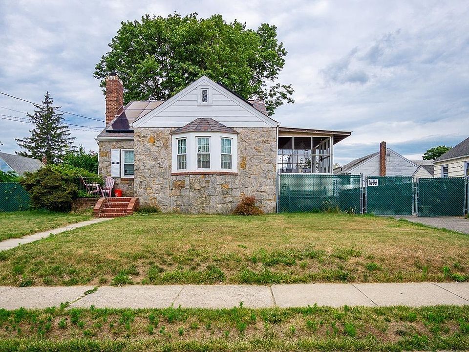 1st image of 769 Hempstead Boulevard