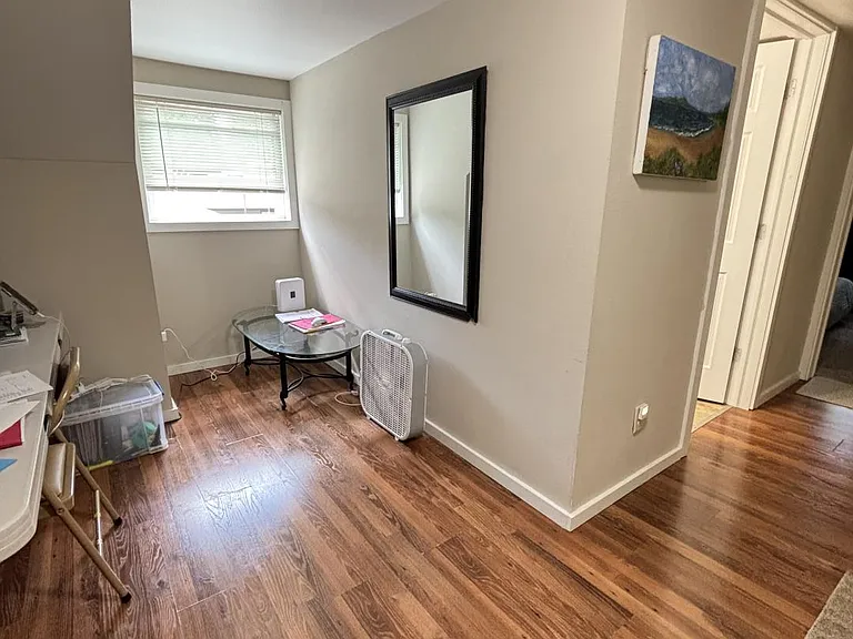 230 N 10th Ave — Photo 19