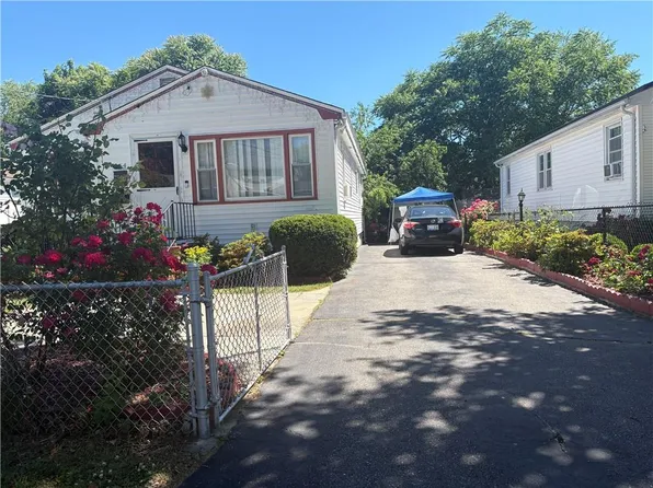 64 Dresser St, Providence, RI 02909