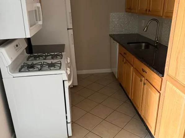 38262 Fairway Ct APT 115B, Clinton Township, MI 48038