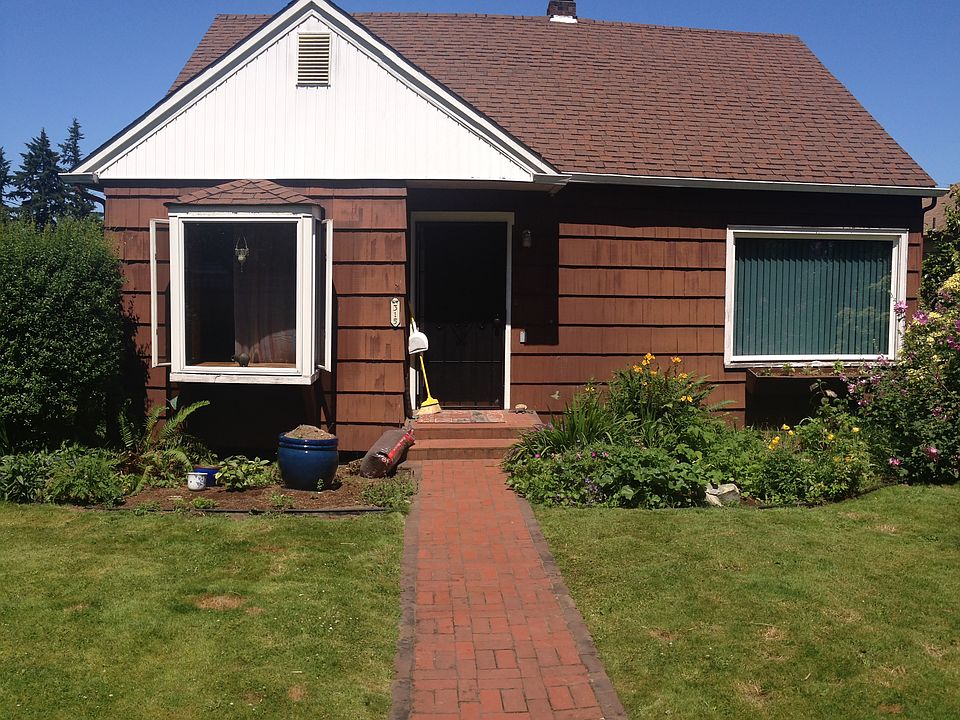 1st image of 315 W 15th St