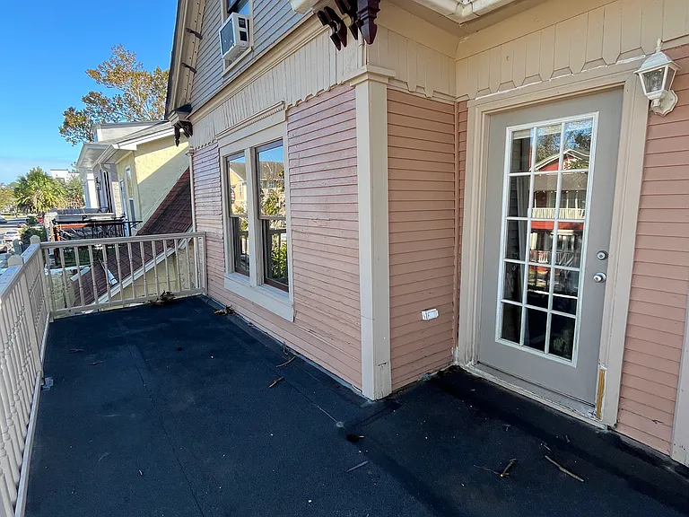 519 E 39th St — Photo 3