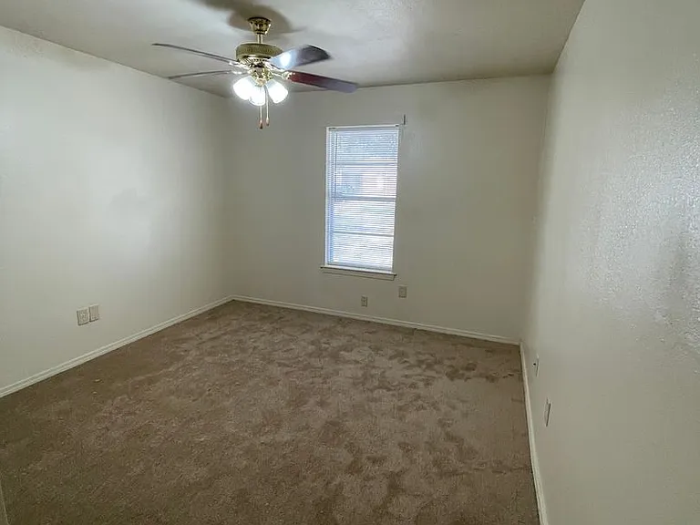 2336 Elm Park Dr — Photo 23