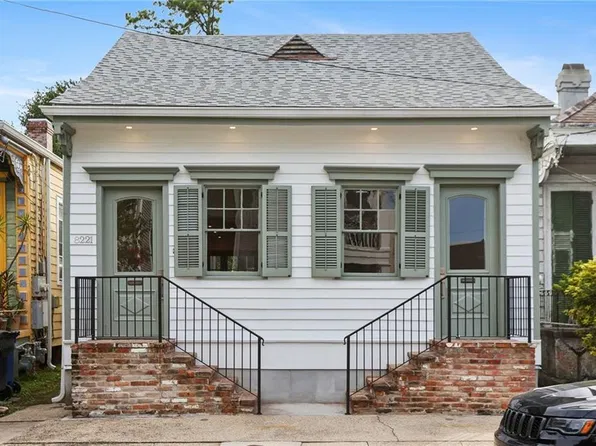 8221 Maple St, New Orleans, LA 70118