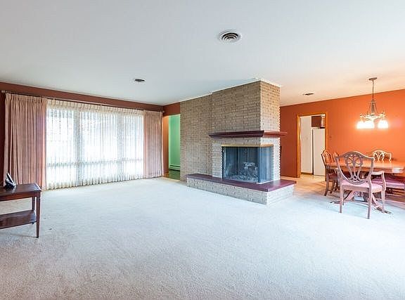 4th image of 6206 W 128th St