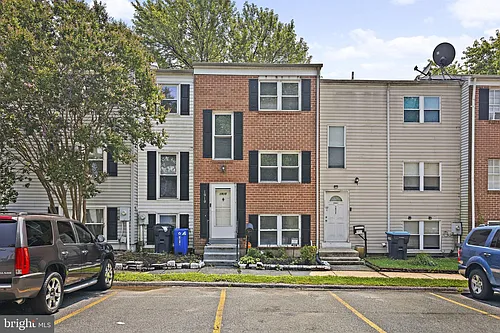 1919 Eloise Ln Photo 1