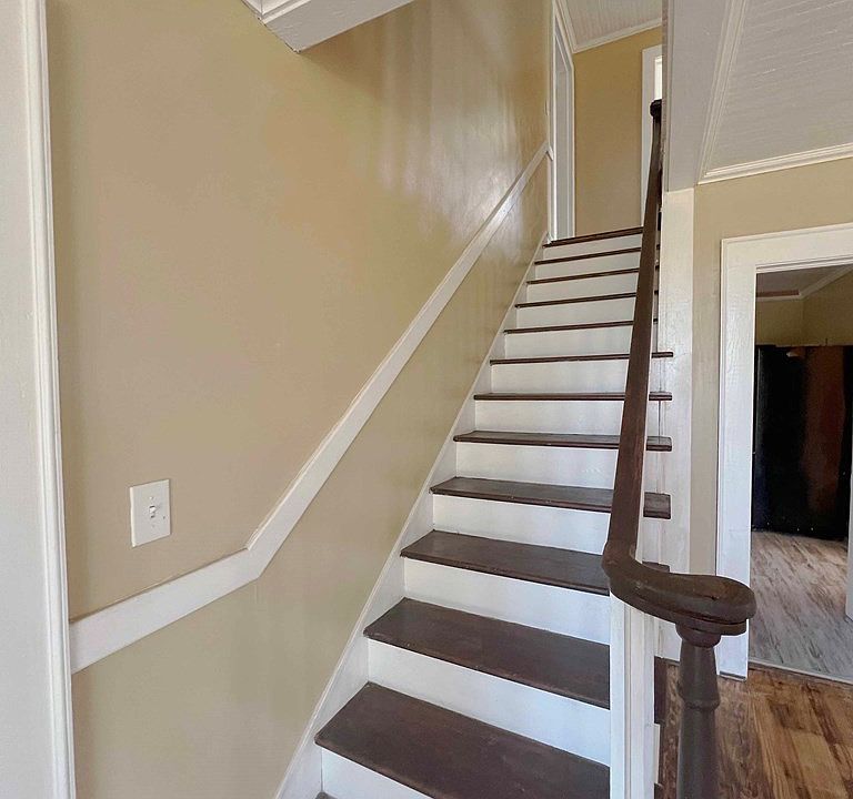 16th image of this home