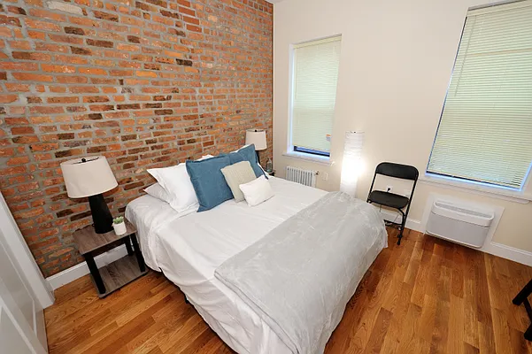 Rented by Furnished Habitat | media 9