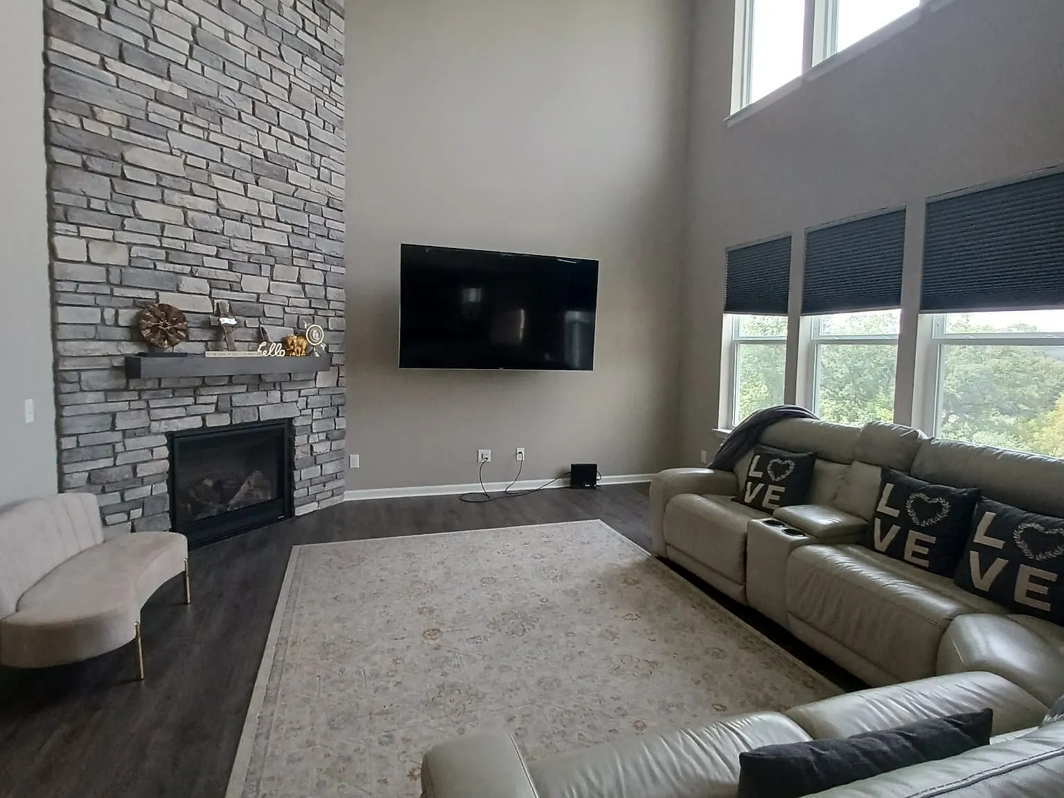 9876 Ambrose Rd — Photo 1