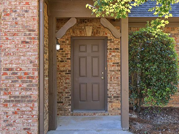 5th image of 2304 Dunbar Cir