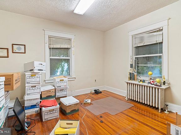 5th image of 506 Old Westminster Pike