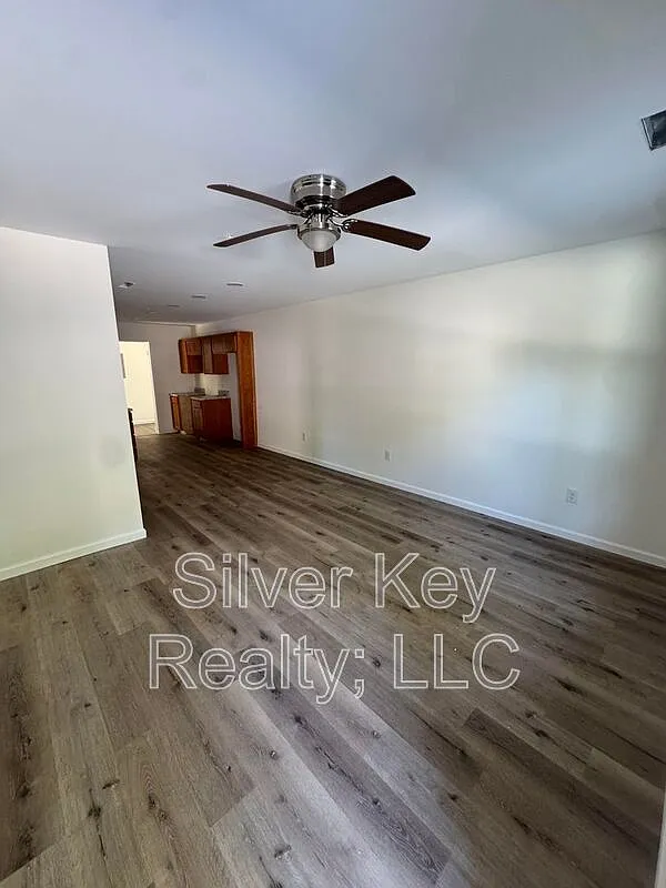 2 bed, 2.0 bath — Photo 4