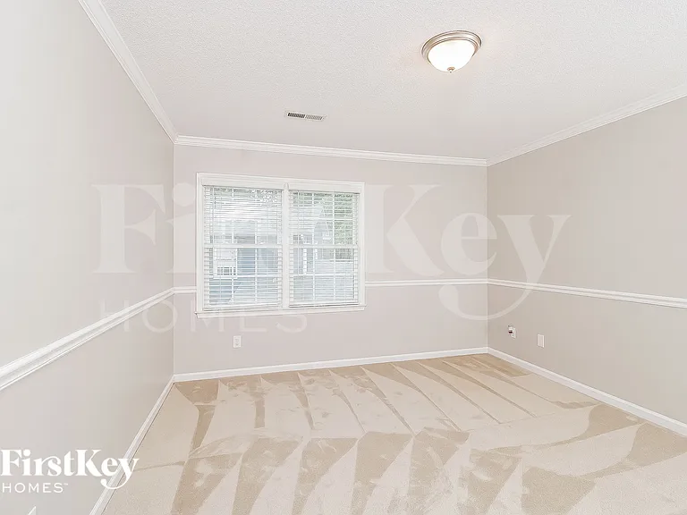 9 Park Village Ct — Photo 11