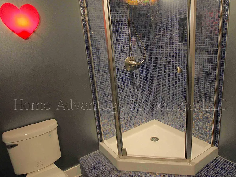 924 Burchwood Ave — Photo 28