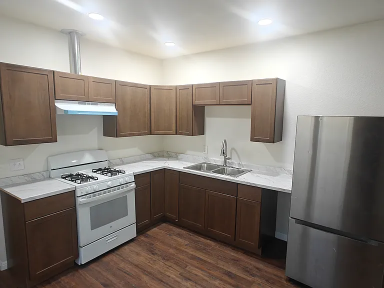 317 Arlington Ct #1 — Photo 1
