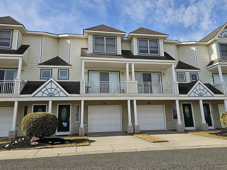 1st image of 212 Diamond Sand Dr #212