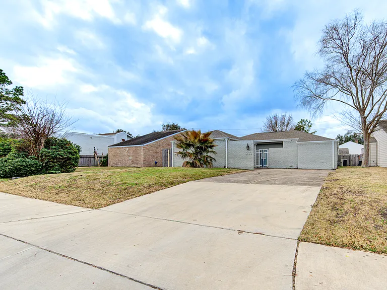 1522 S Kirkwood Rd — Photo 55