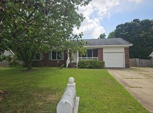 305 Ridge Manor Dr, Raeford, NC 28376