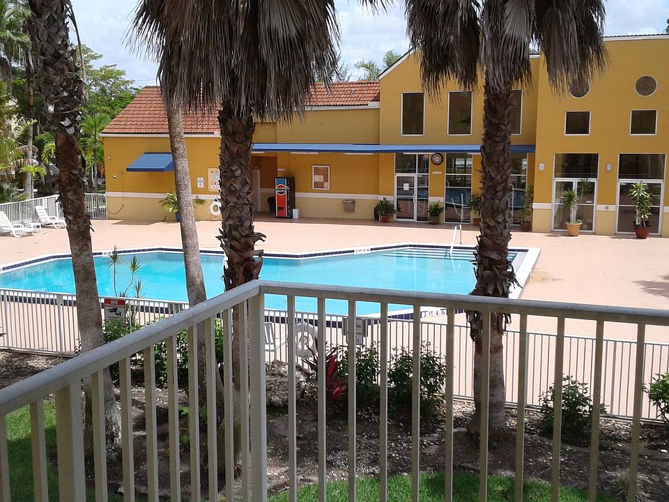 1st image of 3419 Winkler Ave APT 502