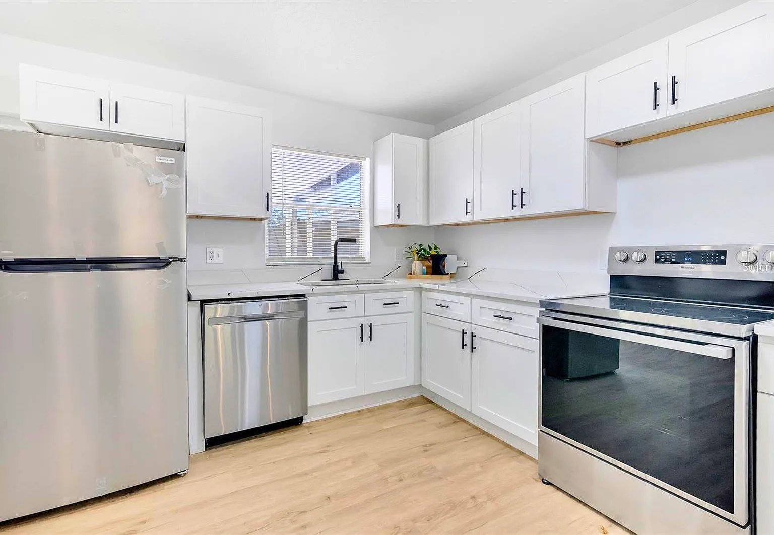 3 bed, 1485 sqft, $2,500 — Photo 2