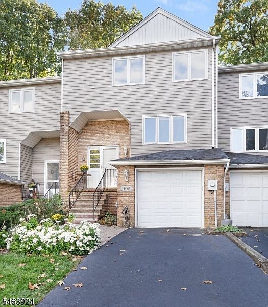 1st image of 106 Stockton Ct