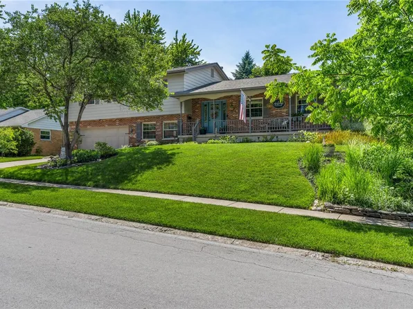 623 Silverleaf Dr, Dayton, OH 45431