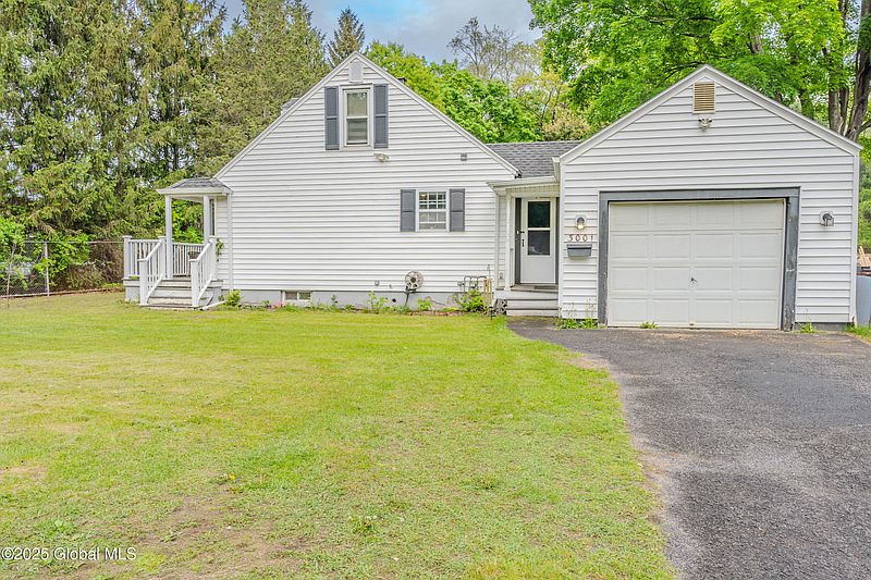 5th image of 3001 Evelyn Drive