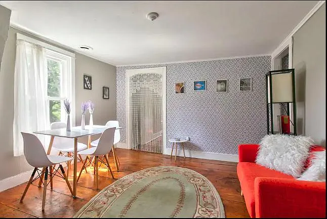 Living room / dining room