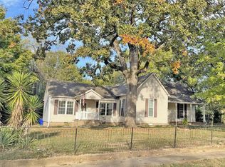 417 Tennessee St, Savannah, TN 38372